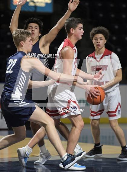 Thumbnail 3 in Kennedy Catholic vs. Olympia photogallery.