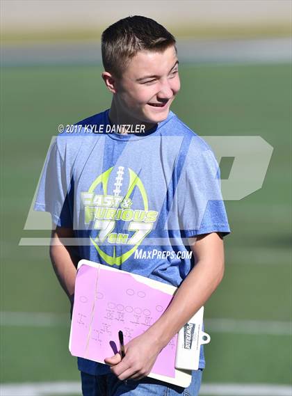 Thumbnail 3 in Windthorst vs. Mart (UIL 2A Division 1 Region 2 Area Playoff) photogallery.