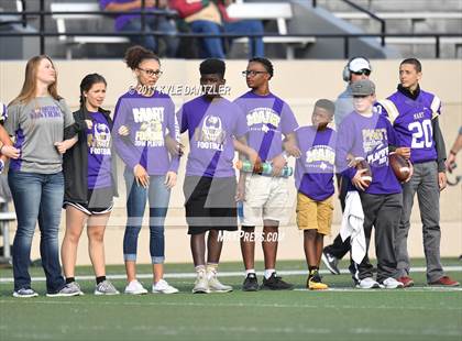 Thumbnail 3 in Windthorst vs. Mart (UIL 2A Division 1 Region 2 Area Playoff) photogallery.