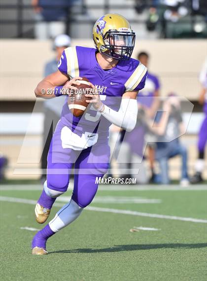 Thumbnail 1 in Windthorst vs. Mart (UIL 2A Division 1 Region 2 Area Playoff) photogallery.