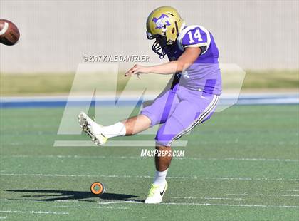 Thumbnail 1 in Windthorst vs. Mart (UIL 2A Division 1 Region 2 Area Playoff) photogallery.