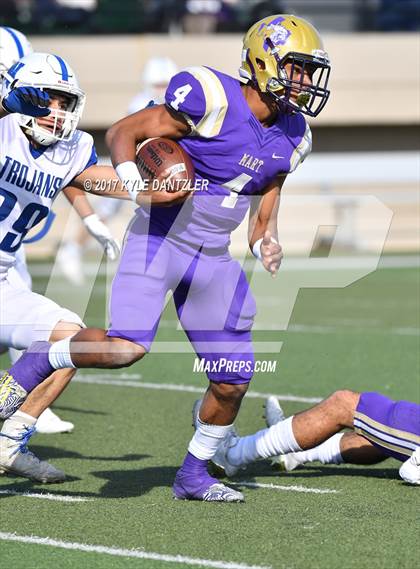 Thumbnail 3 in Windthorst vs. Mart (UIL 2A Division 1 Region 2 Area Playoff) photogallery.