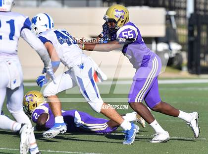 Thumbnail 1 in Windthorst vs. Mart (UIL 2A Division 1 Region 2 Area Playoff) photogallery.