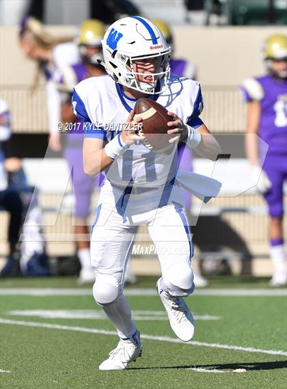 Thumbnail 2 in Windthorst vs. Mart (UIL 2A Division 1 Region 2 Area Playoff) photogallery.