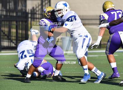 Thumbnail 3 in Windthorst vs. Mart (UIL 2A Division 1 Region 2 Area Playoff) photogallery.