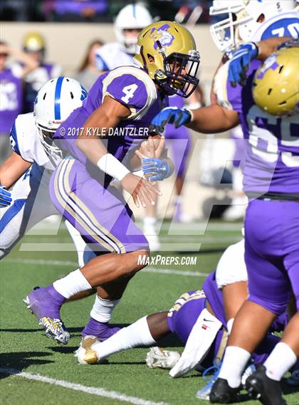 Thumbnail 3 in Windthorst vs. Mart (UIL 2A Division 1 Region 2 Area Playoff) photogallery.