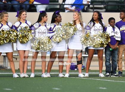 Thumbnail 3 in Windthorst vs. Mart (UIL 2A Division 1 Region 2 Area Playoff) photogallery.