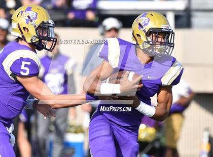 Thumbnail 3 in Windthorst vs. Mart (UIL 2A Division 1 Region 2 Area Playoff) photogallery.