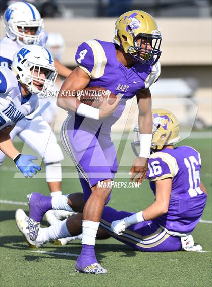 Thumbnail 2 in Windthorst vs. Mart (UIL 2A Division 1 Region 2 Area Playoff) photogallery.