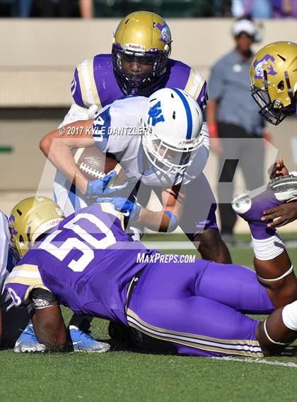 Thumbnail 3 in Windthorst vs. Mart (UIL 2A Division 1 Region 2 Area Playoff) photogallery.