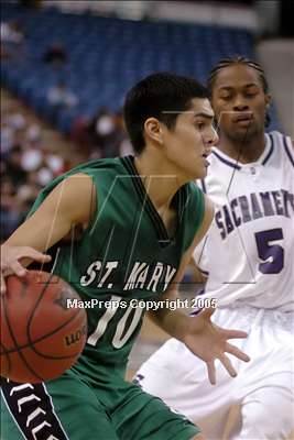 Thumbnail 2 in St. Mary's vs Sacramento (D3 Sec. Final)#1 photogallery.