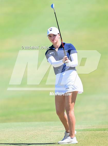 Thumbnail 3 in AIA Division III Championship photogallery.