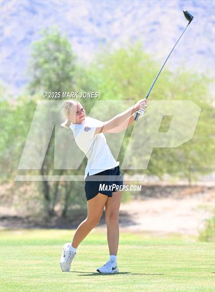 Thumbnail 2 in AIA Division III Championship photogallery.