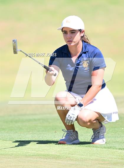 Thumbnail 1 in AIA Division III Championship photogallery.