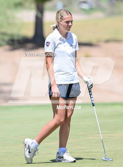 Thumbnail 1 in AIA Division III Championship photogallery.