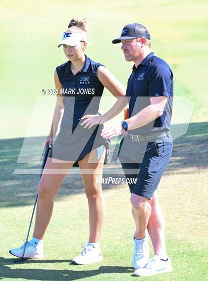 Thumbnail 3 in AIA Division III Championship photogallery.