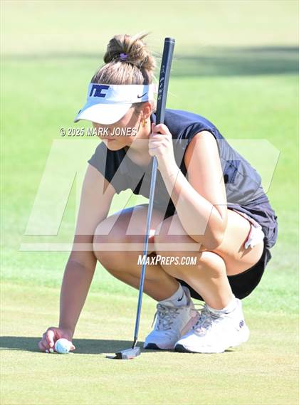 Thumbnail 3 in AIA Division III Championship photogallery.