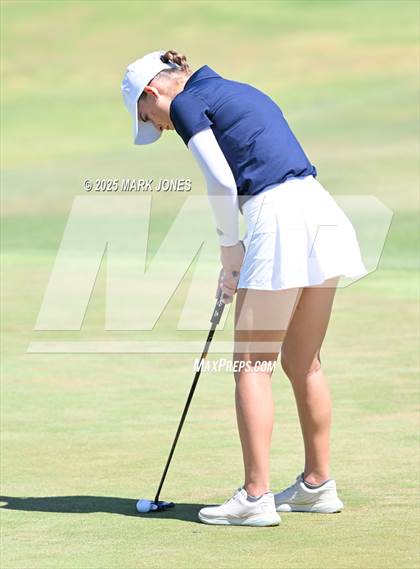 Thumbnail 1 in AIA Division III Championship photogallery.
