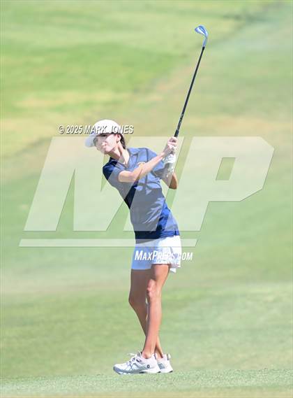 Thumbnail 3 in AIA Division III Championship photogallery.