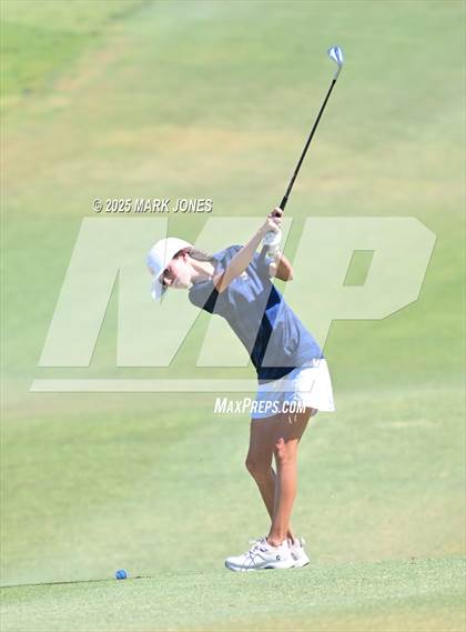 Thumbnail 2 in AIA Division III Championship photogallery.