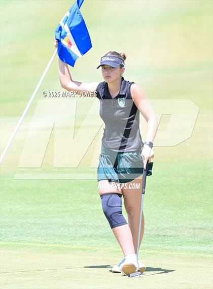 Thumbnail 2 in AIA Division III Championship photogallery.