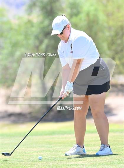 Thumbnail 3 in AIA Division III Championship photogallery.