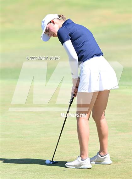 Thumbnail 3 in AIA Division III Championship photogallery.
