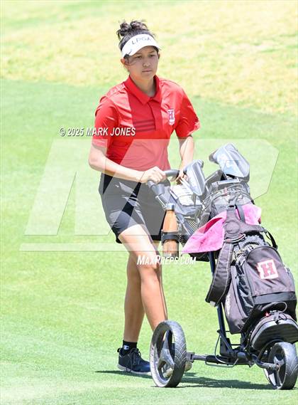 Thumbnail 2 in AIA Division III Championship photogallery.