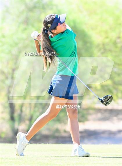 Thumbnail 2 in AIA Division III Championship photogallery.