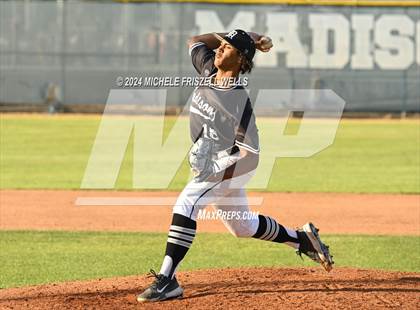 Thumbnail 2 in Madison vs Ida B Wells (73rd Lion's Tournament) photogallery.