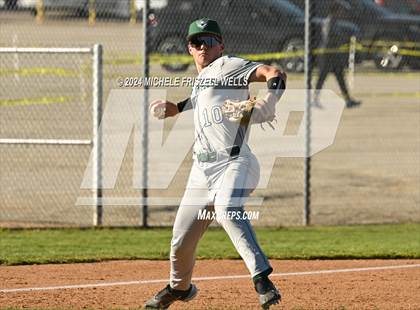 Thumbnail 3 in Madison vs Ida B Wells (73rd Lion's Tournament) photogallery.
