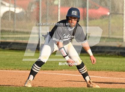 Thumbnail 1 in Madison vs Ida B Wells (73rd Lion's Tournament) photogallery.