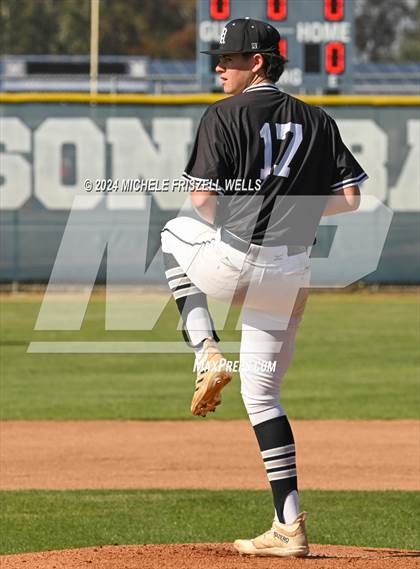 Thumbnail 2 in Madison vs Ida B Wells (73rd Lion's Tournament) photogallery.