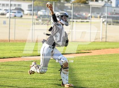 Thumbnail 2 in Madison vs Ida B Wells (73rd Lion's Tournament) photogallery.
