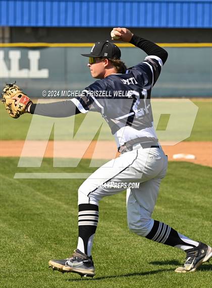 Thumbnail 3 in Madison vs Ida B Wells (73rd Lion's Tournament) photogallery.