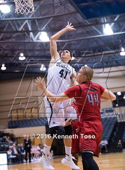 Thumbnail 3 in Stevens vs. O'Connor photogallery.