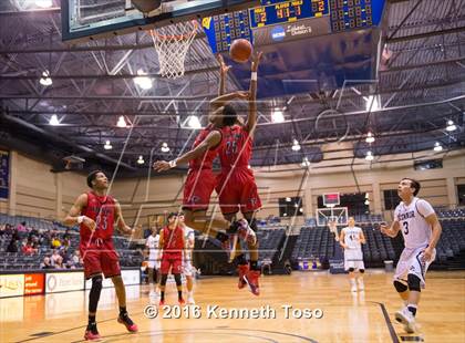 Thumbnail 1 in Stevens vs. O'Connor photogallery.