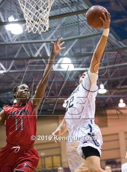 Thumbnail 1 in Stevens vs. O'Connor photogallery.