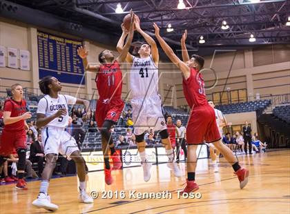 Thumbnail 2 in Stevens vs. O'Connor photogallery.