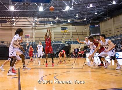 Thumbnail 1 in Stevens vs. O'Connor photogallery.