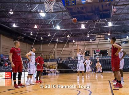 Thumbnail 2 in Stevens vs. O'Connor photogallery.