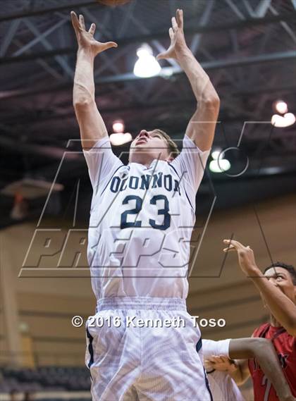Thumbnail 2 in Stevens vs. O'Connor photogallery.