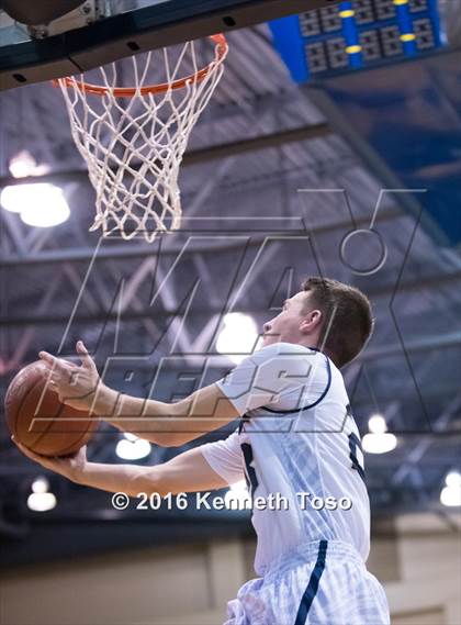 Thumbnail 3 in Stevens vs. O'Connor photogallery.