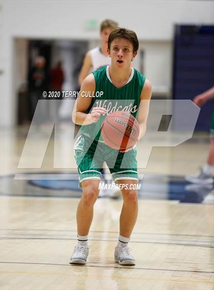 Thumbnail 1 in South Summit vs. Richfield (UHSAA 3A 2nd Round Playoff) photogallery.
