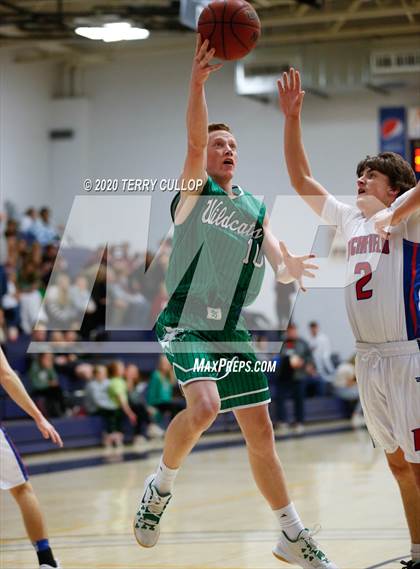 Thumbnail 2 in South Summit vs. Richfield (UHSAA 3A 2nd Round Playoff) photogallery.