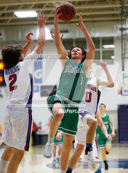 Thumbnail 1 in South Summit vs. Richfield (UHSAA 3A 2nd Round Playoff) photogallery.