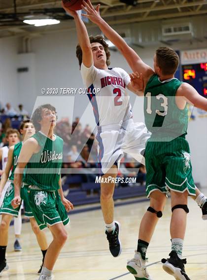 Thumbnail 1 in South Summit vs. Richfield (UHSAA 3A 2nd Round Playoff) photogallery.