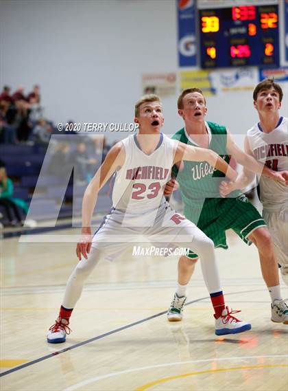 Thumbnail 2 in South Summit vs. Richfield (UHSAA 3A 2nd Round Playoff) photogallery.