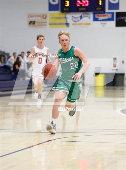 Thumbnail 1 in South Summit vs. Richfield (UHSAA 3A 2nd Round Playoff) photogallery.