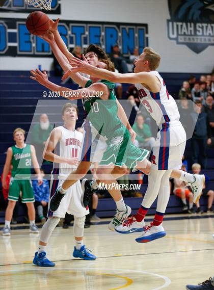 Thumbnail 3 in South Summit vs. Richfield (UHSAA 3A 2nd Round Playoff) photogallery.
